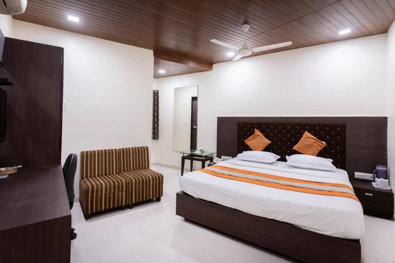 Hotel Ashish Ahmedabad Luaran gambar