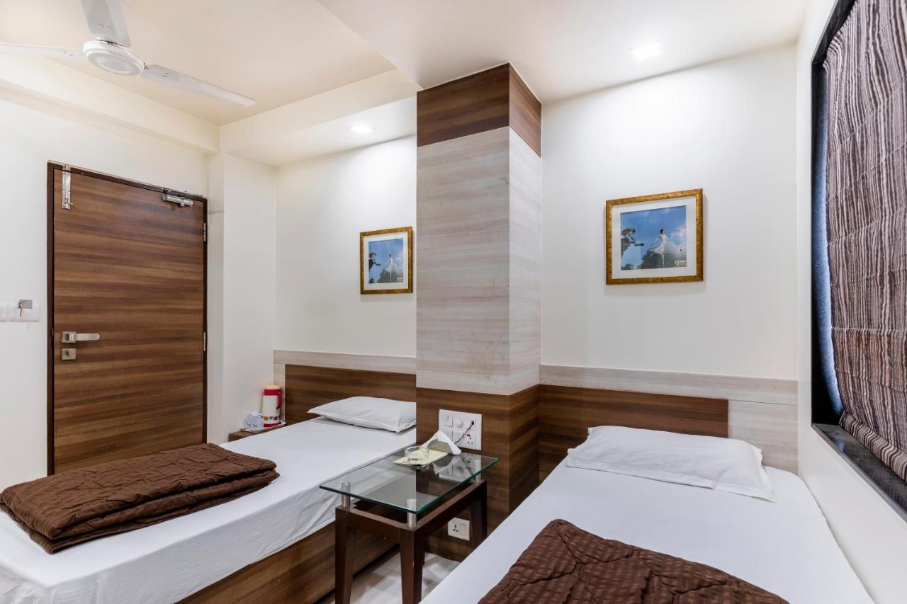 Hotel Ashish Ahmedabad Luaran gambar