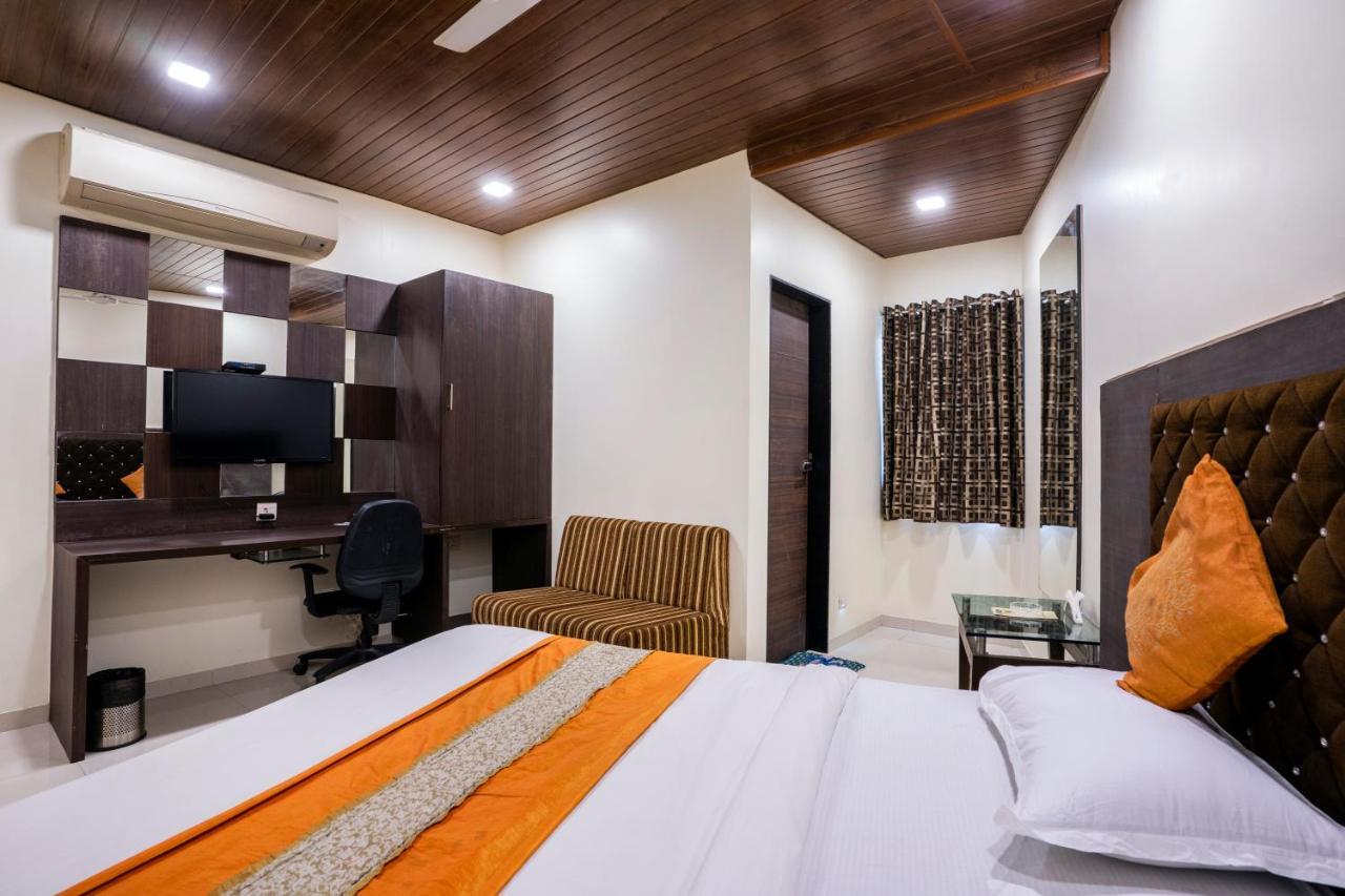 Hotel Ashish Ahmedabad Luaran gambar