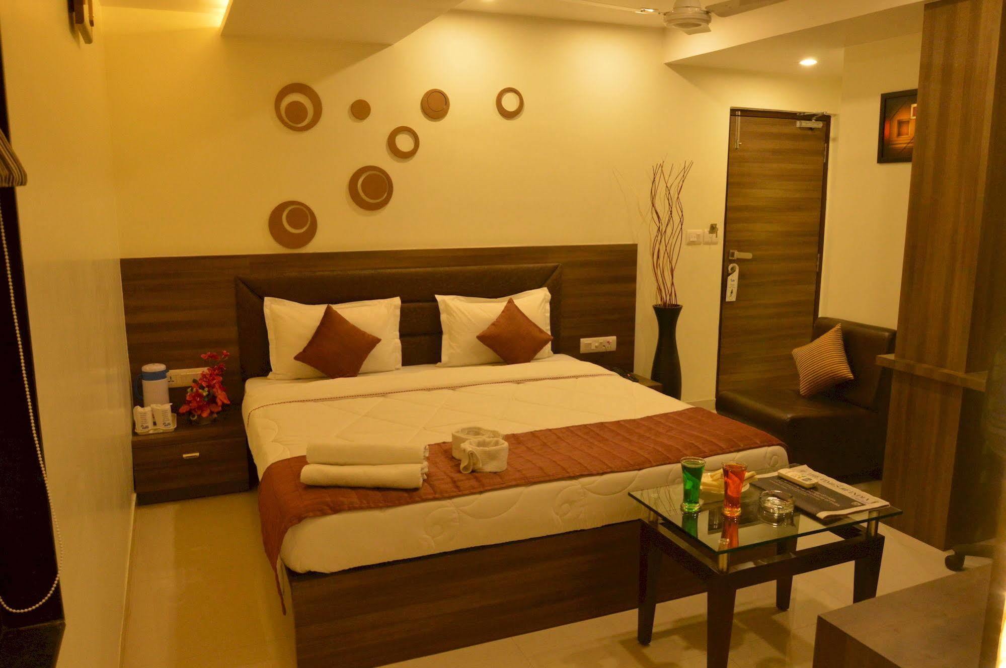 Hotel Ashish Ahmedabad Luaran gambar